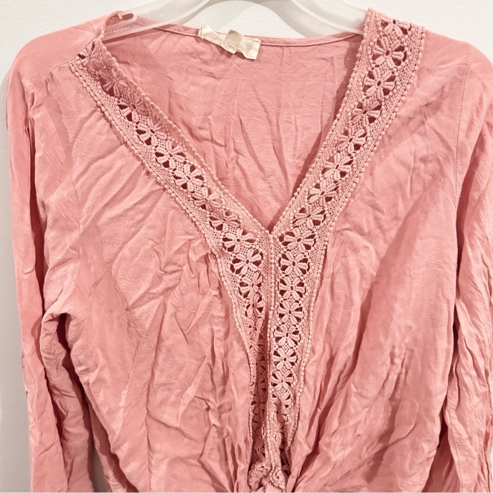 Entro Pink Long Sleeve Lace Tie Knot Blouse Size Large - Picture 3 of 8